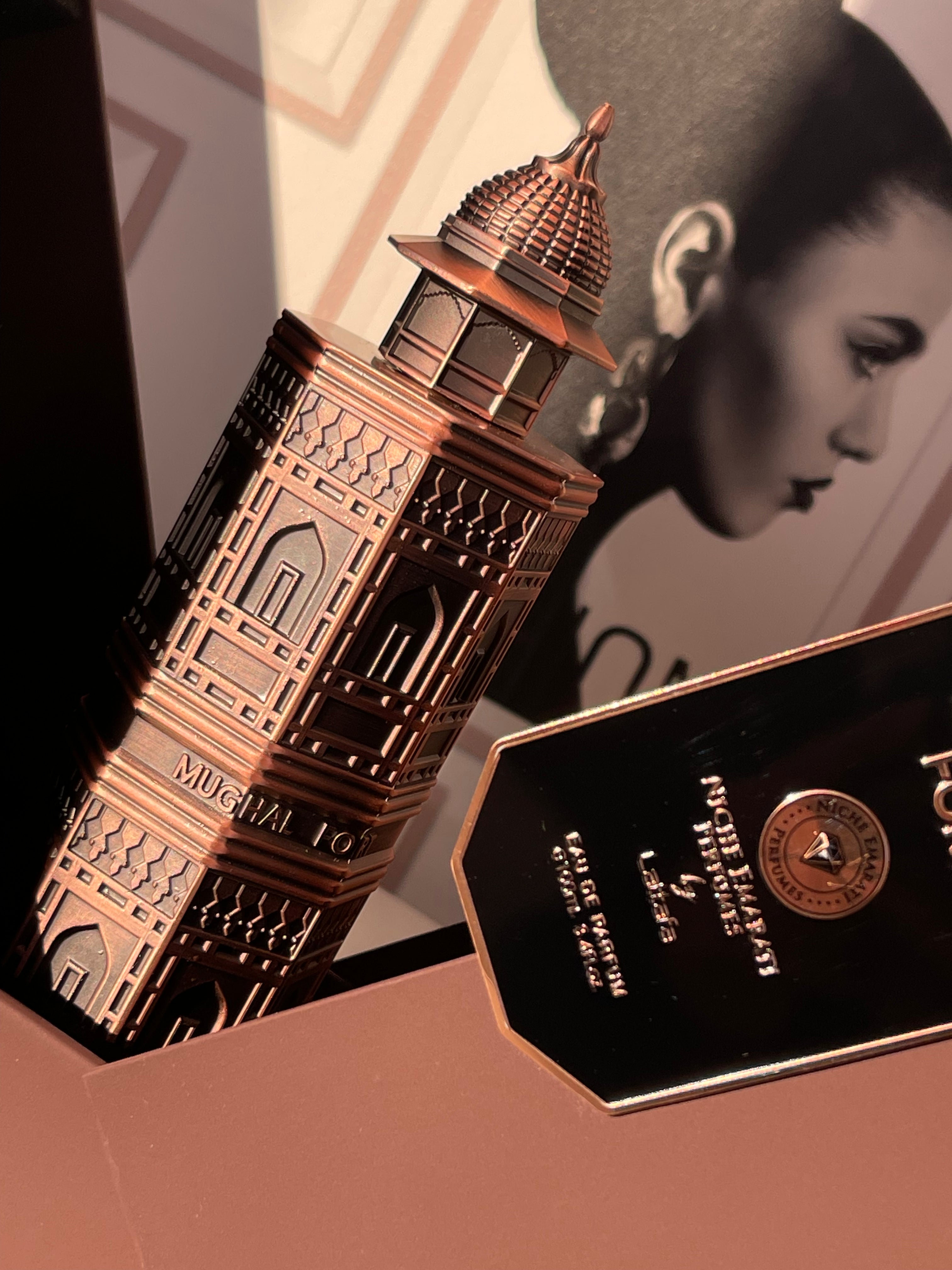Niche Emarati Mughal Fort edp 100ml by Lattafa